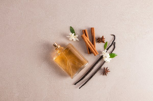 Découvrir la parfumerie en ligne : guide essentiel